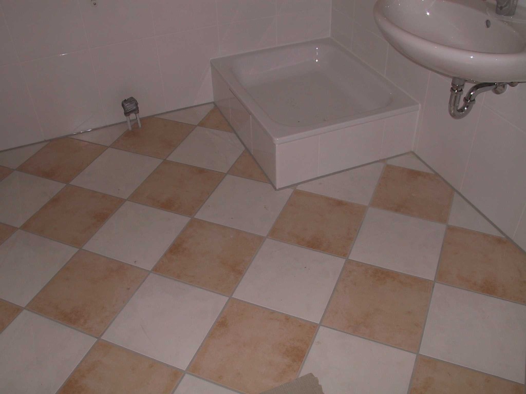 Click for original image 86k 2048x1536